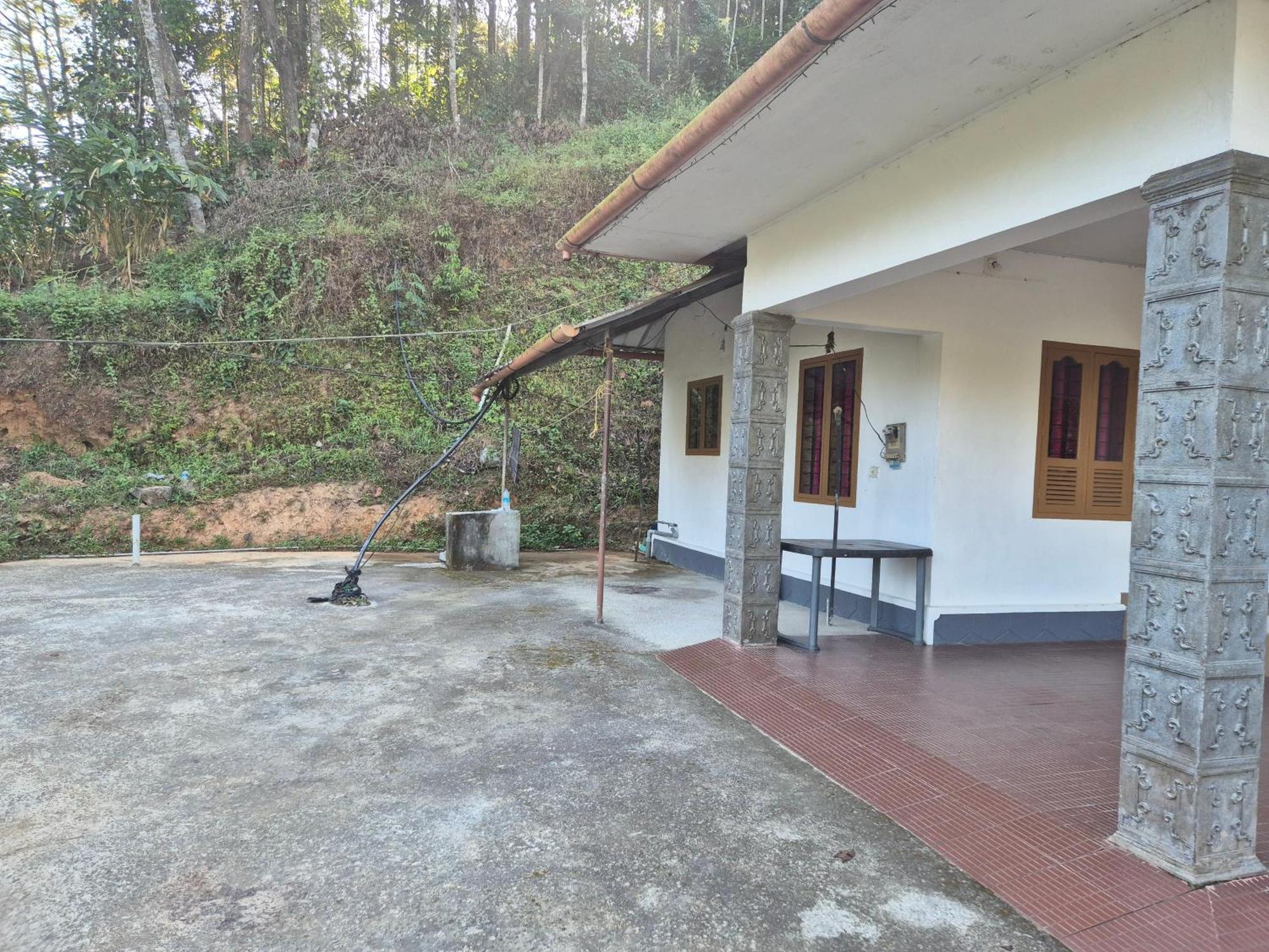 Anivilla Holiday Home Kunjithanny Anachal Exterior photo